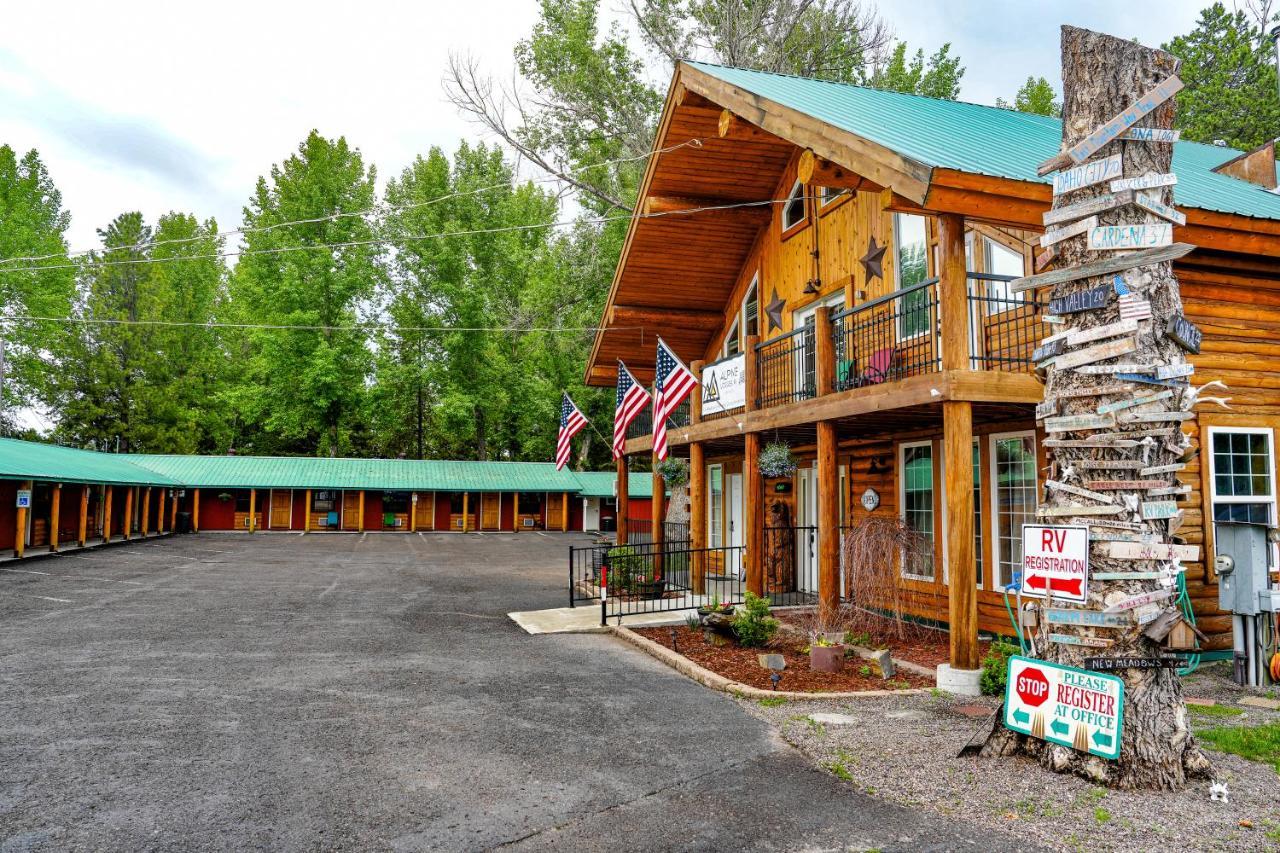 Alpine Lodge Hotel Cascade Dış mekan fotoğraf